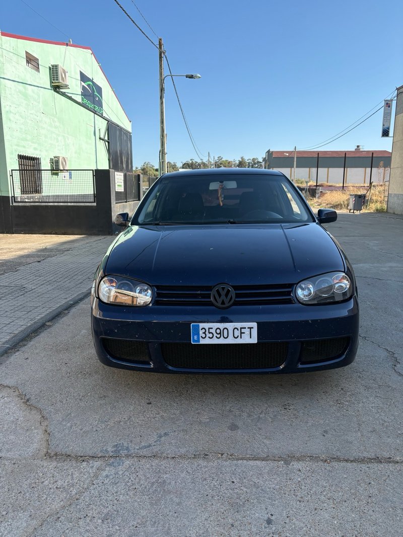 Volkswagen Golf 2003 - foto 1