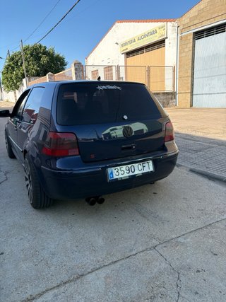 Volkswagen Golf 2003
