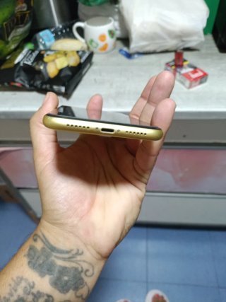 iPhone 11 64GB Oro