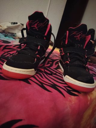 Jordan Flight 45 Talla 37.5