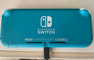 Nintendo Switch Lite Blu + Custodia e Caricatore