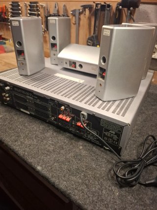 Home Cinema JVC Beige y Plata