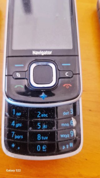 Lote 4 Móviles Nokia Negros y Plateados