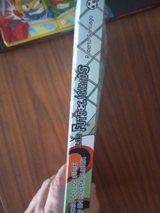 Libro los futbolisimos 2 el misterio de los7 goles