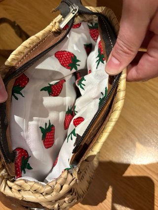 Bolso Paja redondo con solapa de cuero