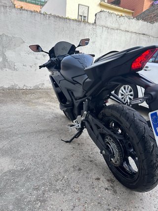 Yamaha R3 2025 Negra