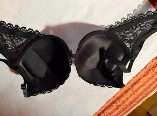 Conjunto sujetador y braguita encaje negro