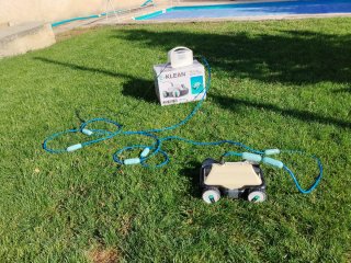 Robot Limpiafondos Piscina Kokido