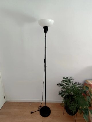 Lámpara de pie moderna