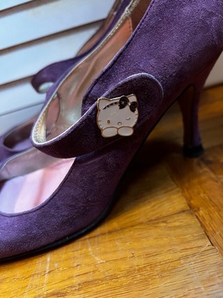 Zapatos Hello Kitty tacón morados velvet T. 37