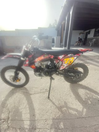 Pit Bike 125cc Motocross Negra y Roja