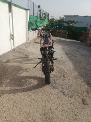 Pit Bike 125cc Motocross Negra y Roja