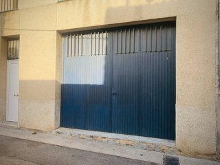Local comercial o almacen 170m2 en Roquetes