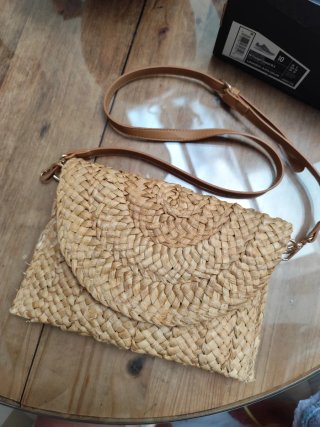 Bolso de rafia ajustable