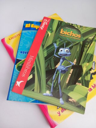 Lote 3 libros JUVENIL. Kika; Bichos: Espanta ...