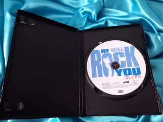 Pack QUEEN- LIBRO + DVD