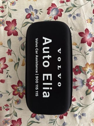 Baliza y chaleco oficial Volvo + estuche