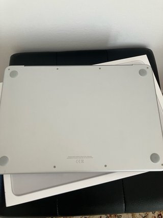 MacBook Neo Argento