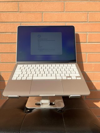 MacBook Neo Argento