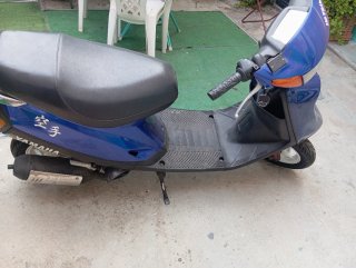 Yamaha Jog Scooter Azul