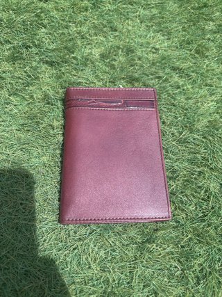 Cartera de piel para hombre