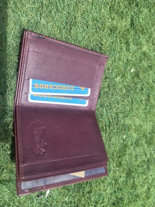 Cartera de piel para hombre