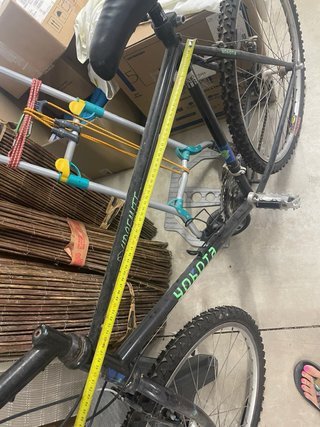 Bicicleta de montaña negra Yokota Yosemite