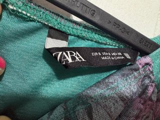 Vestido Zara verde y morado