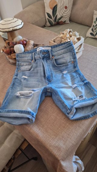 2 Pantalones vaqueros rotos