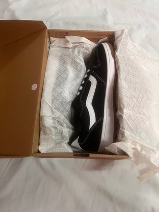 Zapatillas Vans Rayland Negras y Blancas