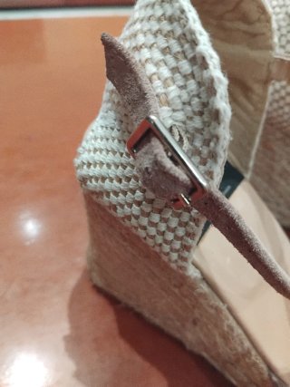 Alpargatas cuña ante beige