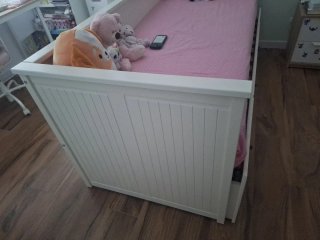 Diván Hemnes Ikea Blanco y Rosa