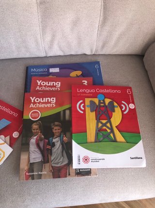 Libros de 2, 3, 4, 5 y 6 de primaria y 1 de la ESO