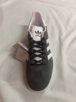 Adidas Gazelle gris  y Blanco