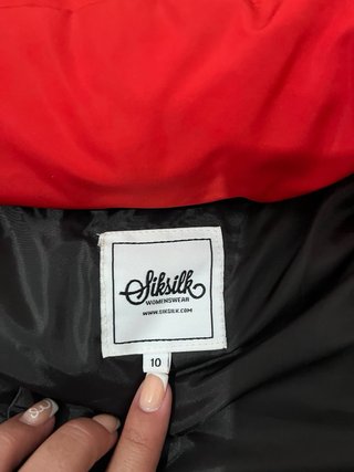 Chaqueta Silsilk Roja con Capucha de Pelo talla 10