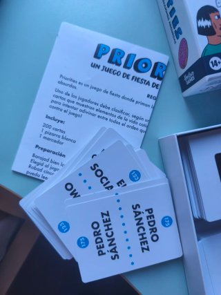 Juego de mesa Priorities Hasbro