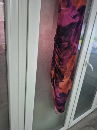 Vestido fiesta estampado naranja y rosa