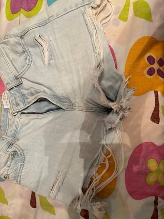 Shorts vaqueros Stradivarius rotos