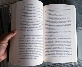 La casa oscura una novela de Alex Barclay