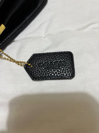 Bolso Coach Negro con C Dorada