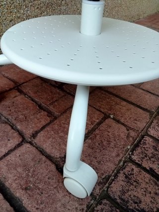 Silla infantil IKEA con ruedas