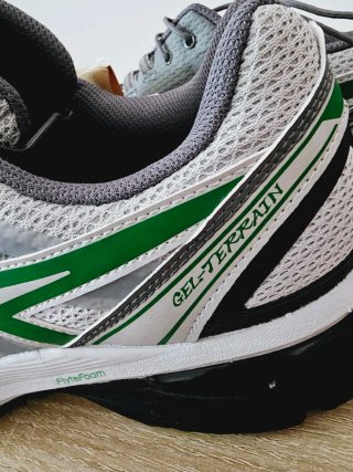 Asics terrain. Nuevas