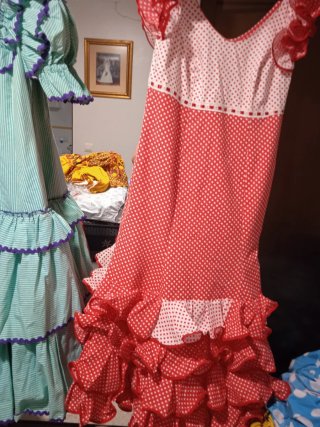 Traje de flamenca verde y blanco