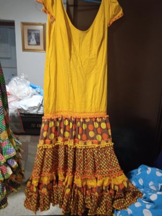 Traje de flamenca verde y blanco