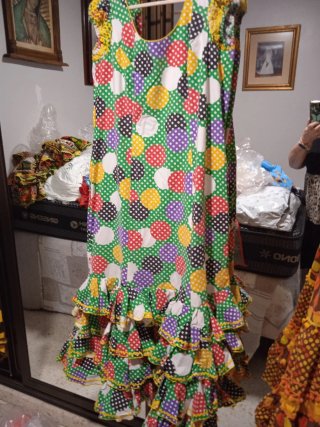 Traje de flamenca verde y blanco