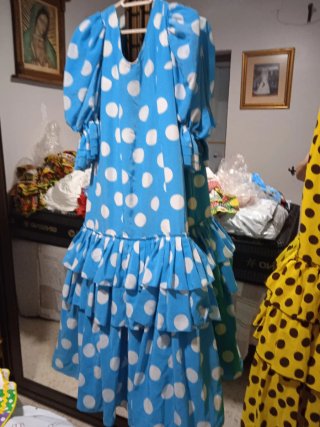 Traje de flamenca verde y blanco