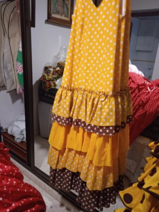 Traje de flamenca verde y blanco