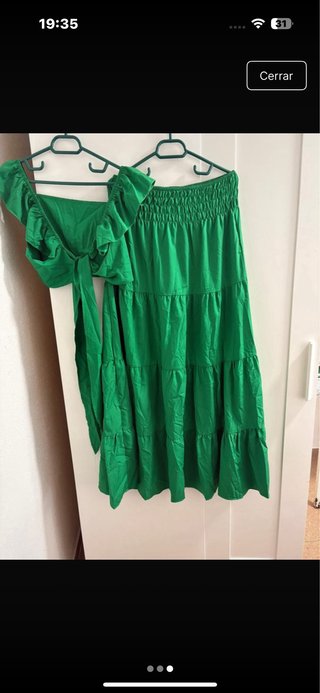 Conjunto falda y top verde