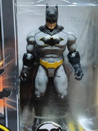 Figura Batman DC 10cm con 3 Accesorios Sorpresa
