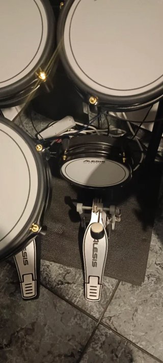 Batería Electrónica Alesis Surge